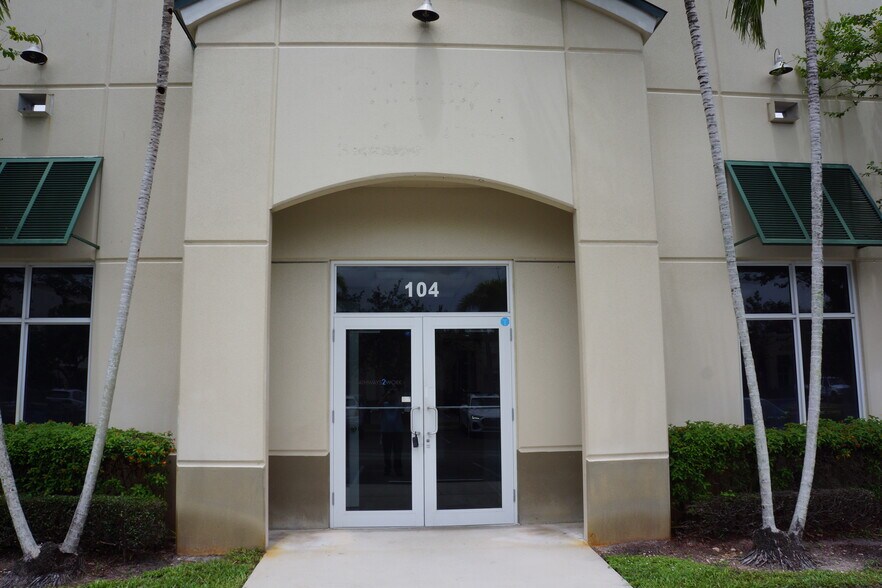 More Photos Of 5493 Wiles Rd, Coconut Creek Office For Sale