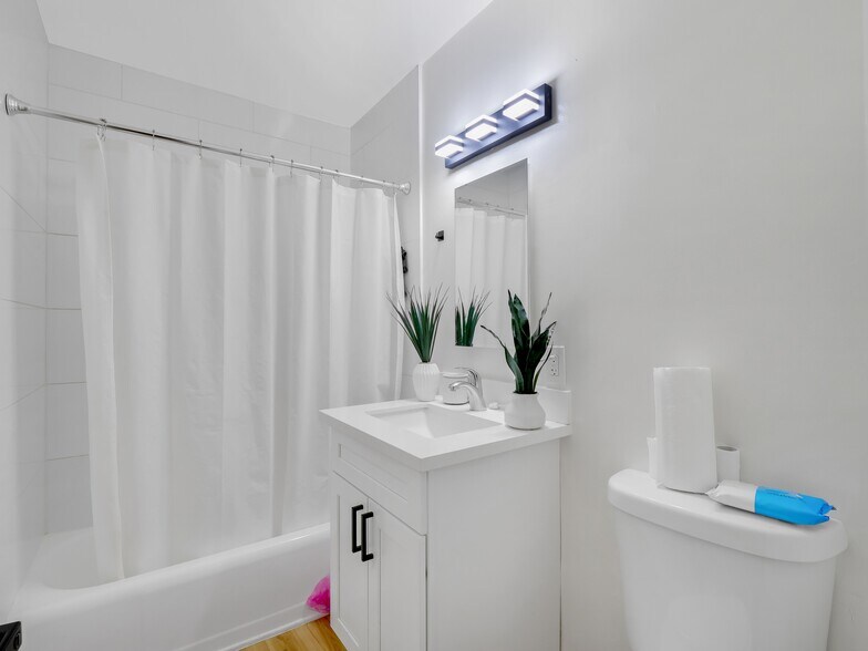 More Photos Of 917 Edgewood St, Inglewood Apartments For Sale