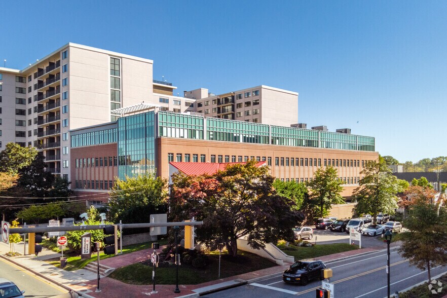 More Photos Of 4416 East-West Hwy, Bethesda Medical For Lease