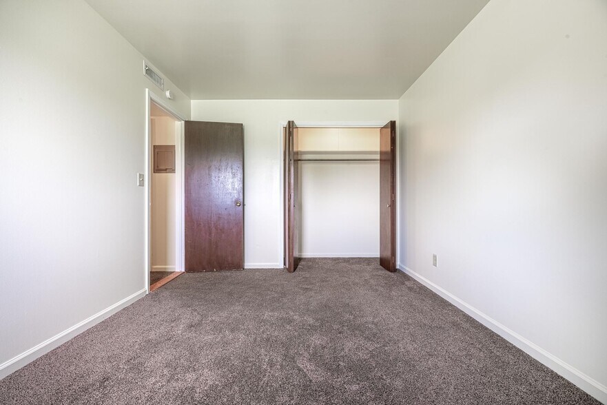More Photos Of 261 Beattie Ave, Lockport Apartments For Sale