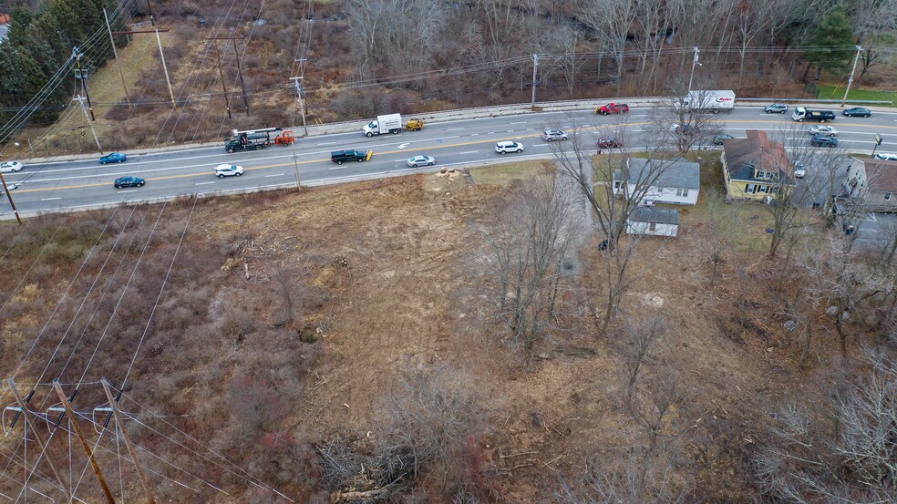 More Photos Of 1360-1362 Atwood Ave, Johnston Land For Lease