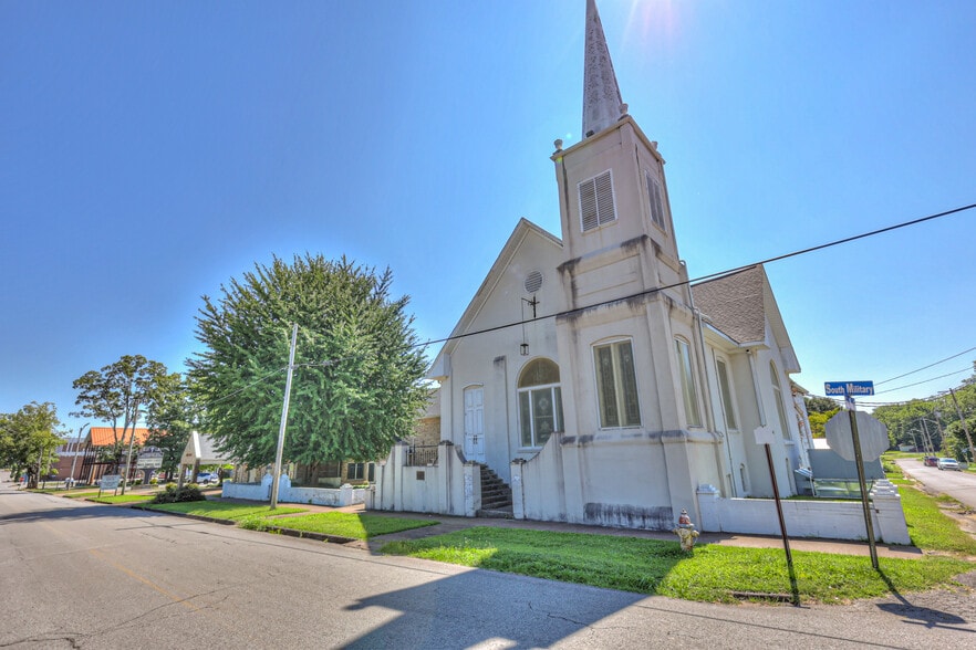 More Photos Of 228 S Military Ave, Lawrenceburg Religious Facility For Sale