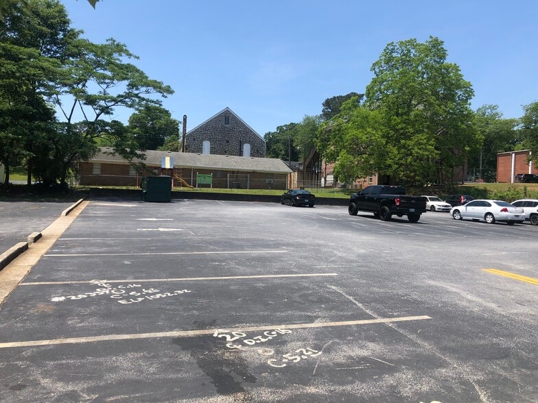 More Photos Of 495 Perry St, Lawrenceville Religious Facility For Lease