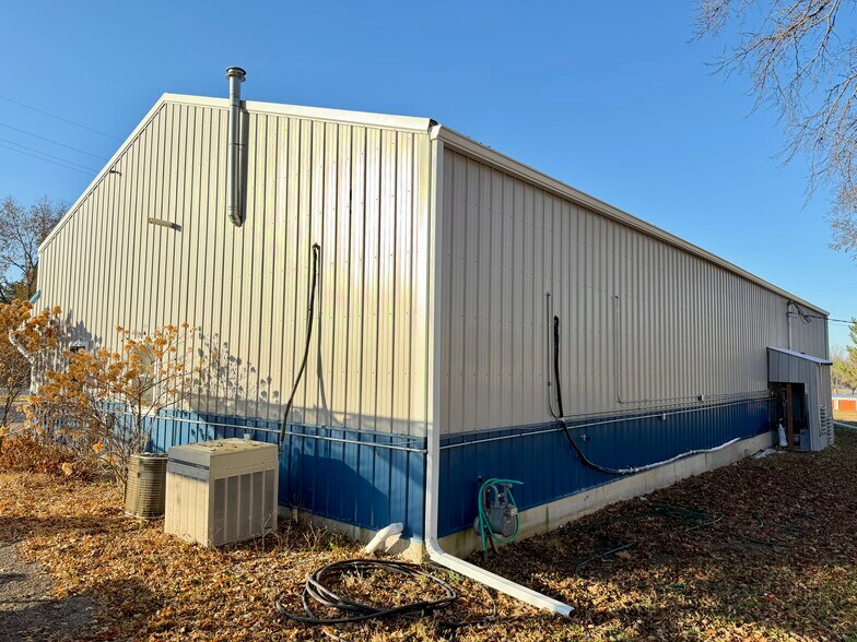 More Photos Of 203 W 5th St, Blue Rapids Service For Sale