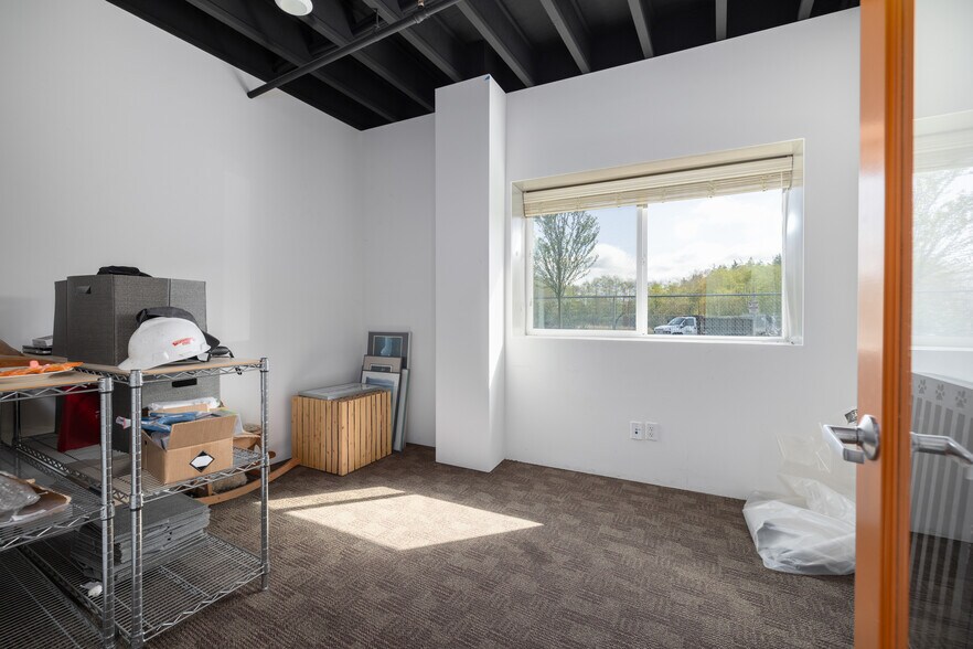 More Photos Of 12375 Reservation Rd, Anacortes Service For Lease