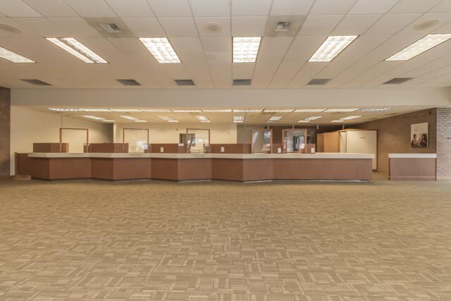 More Photos Of 2602 6th St, Bremerton Storefront Retail Office For Sale