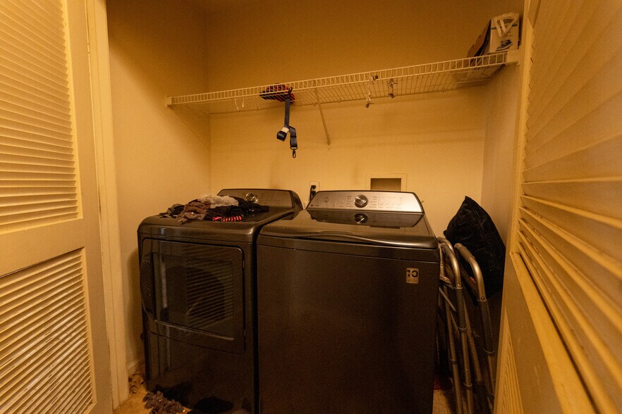 More Photos Of 21 Jay St, Lakewood Multifamily For Sale