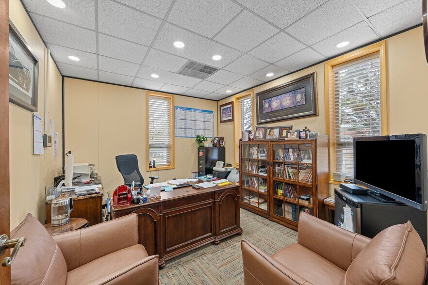 More Photos Of 3411 Covington Pike, Memphis Religious Facility For Sale