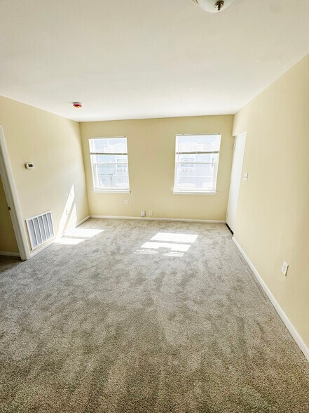 More Photos Of , Washington Multifamily For Sale