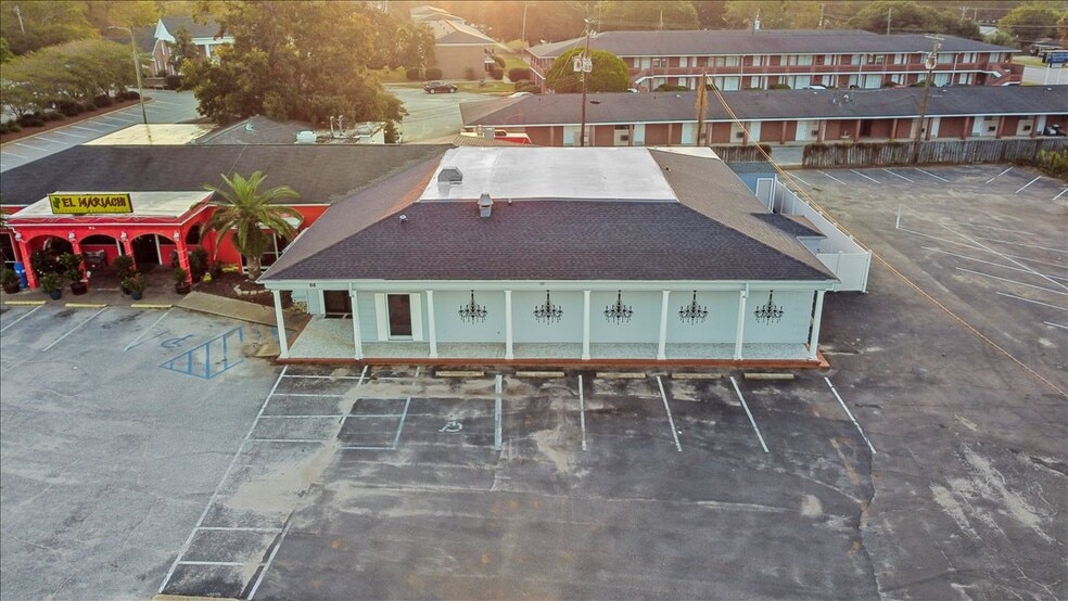 More Photos Of 88 N Daleville Ave, Daleville General Retail For Sale