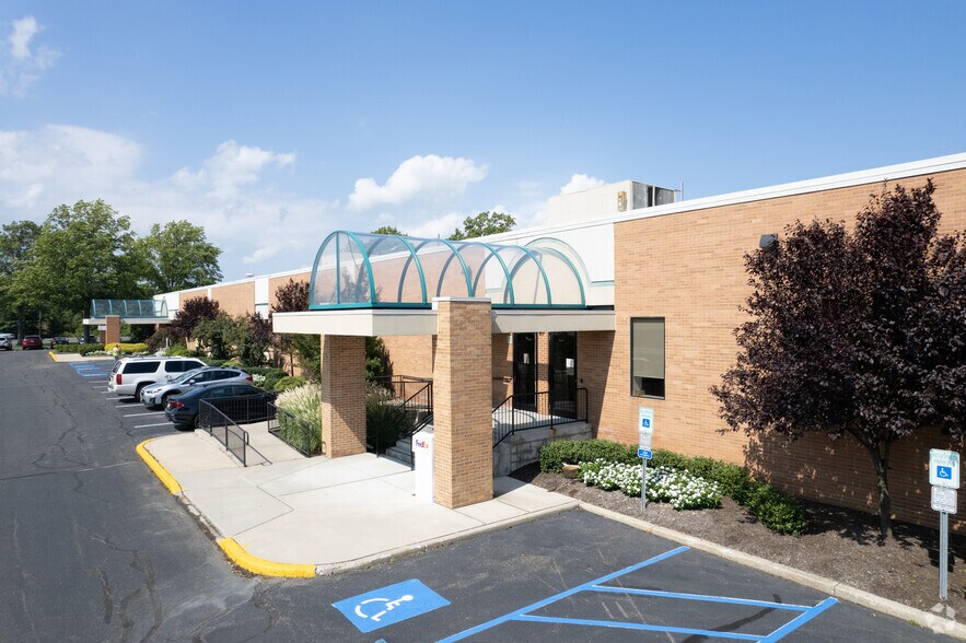 More Photos Of 2 Crescent Pl, Oceanport Light Distribution For Lease