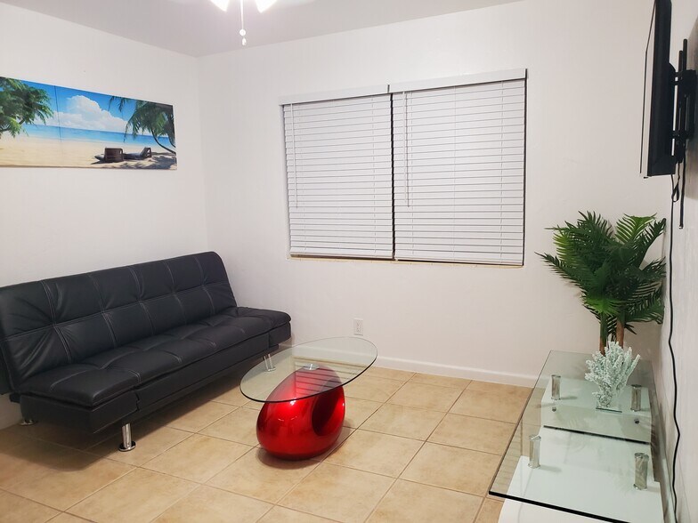 More Photos Of 101-107 Tacoma Ln, West Palm Beach Apartments For Lease