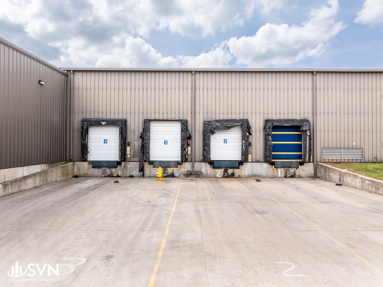 More Photos Of 601 John C Watts Dr, Nicholasville Warehouse For Lease