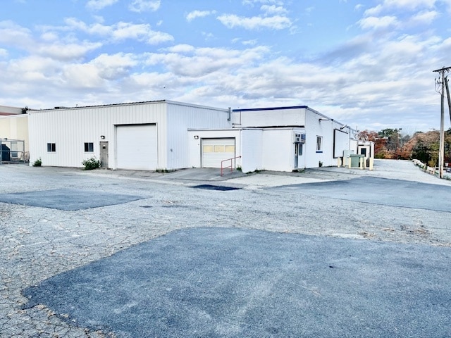 Primary Photo Of 207 Highland Ave, Salem Light Distribution For Lease