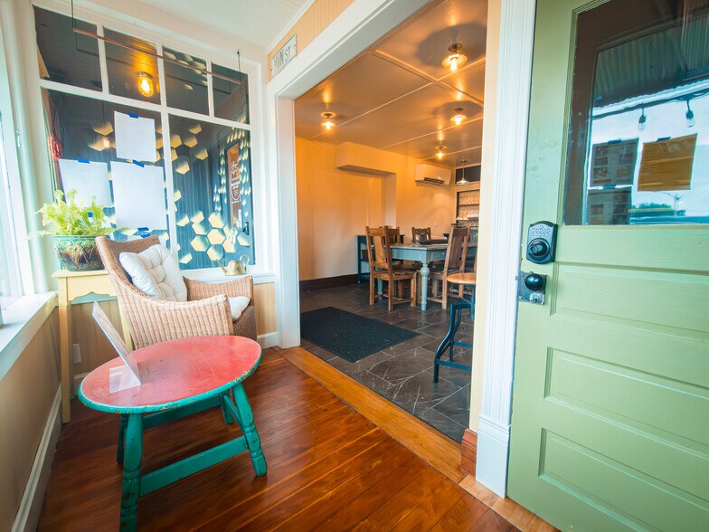 More Photos Of 127 N Main St, Amherst Storefront Retail Residential For Sale