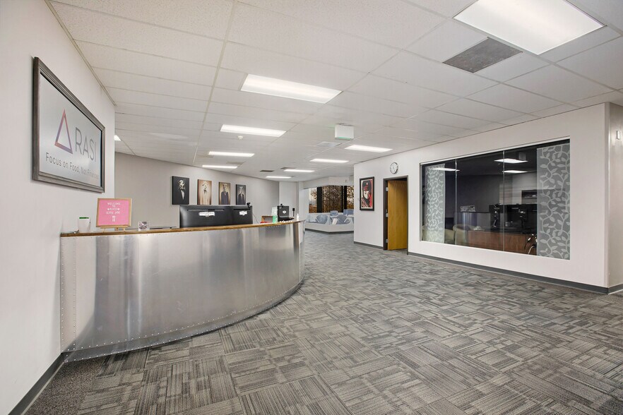 More Photos Of 1101 W Mineral Ave, Littleton Office For Sale