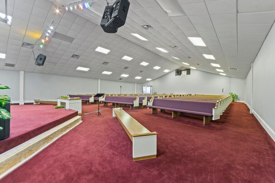 More Photos Of 650 S Doctor M Roper Pky, Bullard Religious Facility For Sale