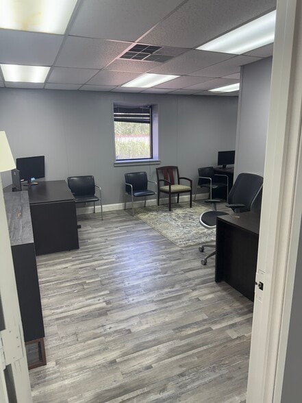 More Photos Of 16304 Midway Rd, Addison Service For Sale