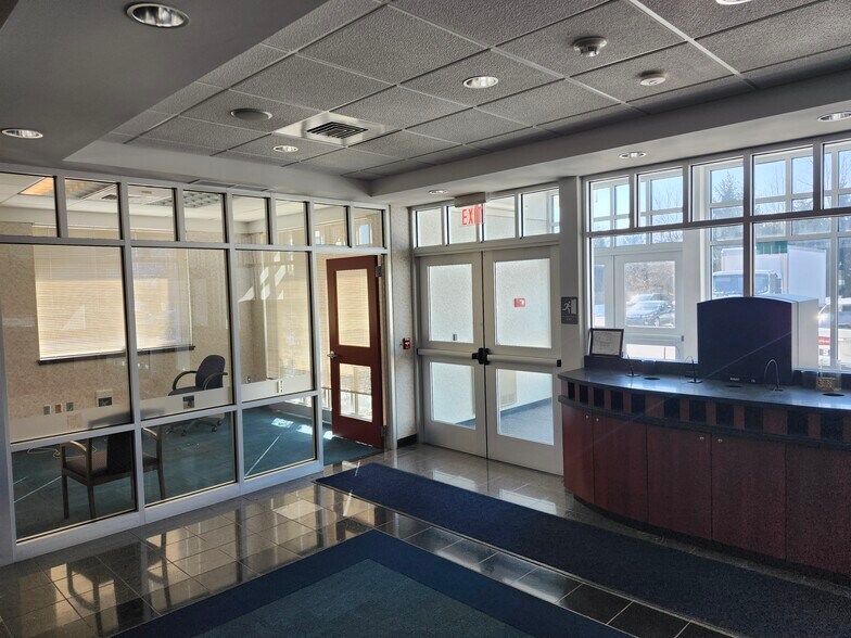 More Photos Of 1600 Sumneytown Pike, Lansdale Bank For Lease