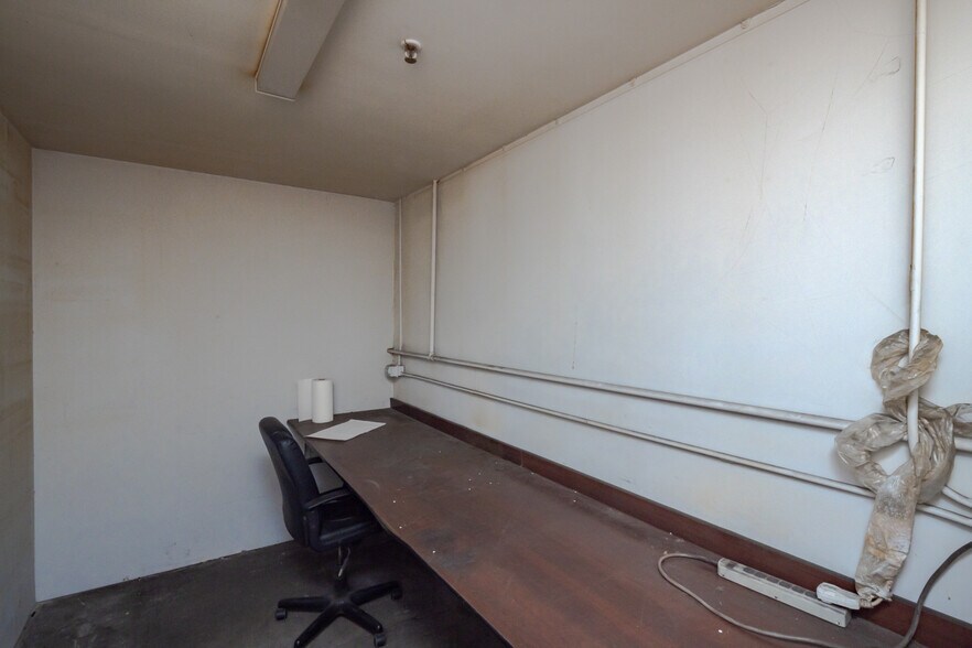 More Photos Of 1950 Centers Ave, Lake Havasu City Warehouse For Lease