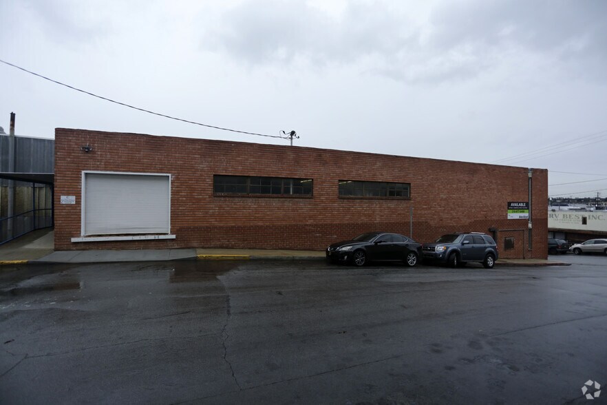 More Photos Of 124-132 Maryland St, El Segundo Unknown For Lease