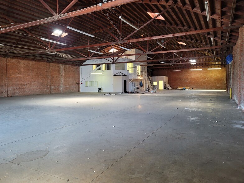 More Photos Of 4255 District Blvd, Vernon Warehouse For Sale