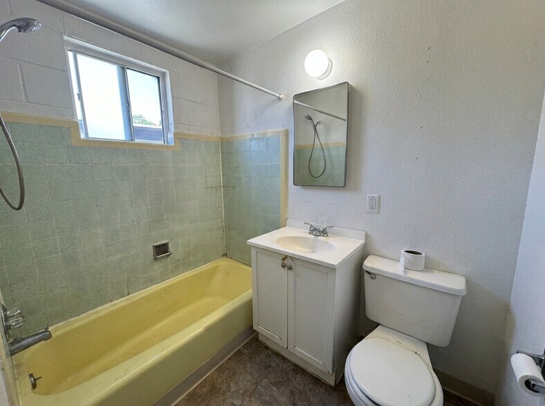 More Photos Of 900 Willow St, Reno Apartments For Sale