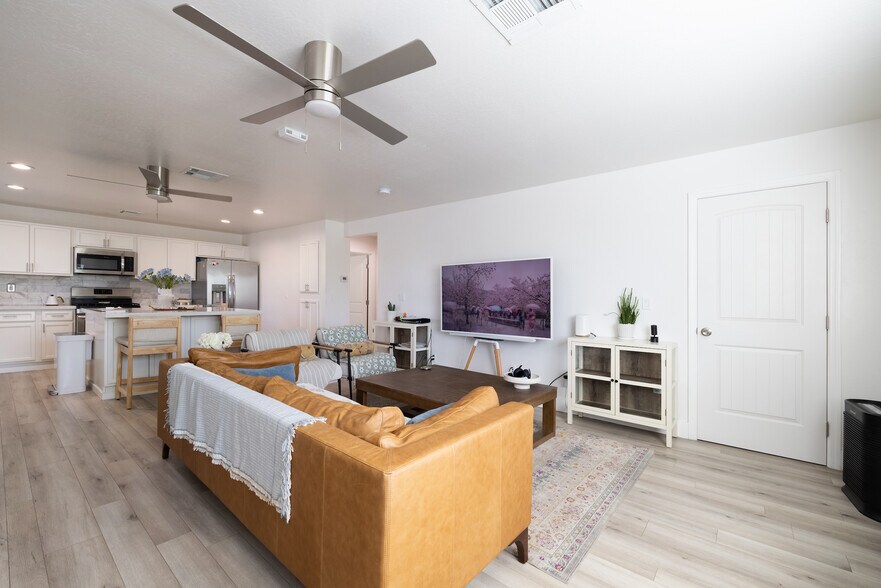 More Photos Of 2301 N 27th St, Phoenix Multifamily For Sale