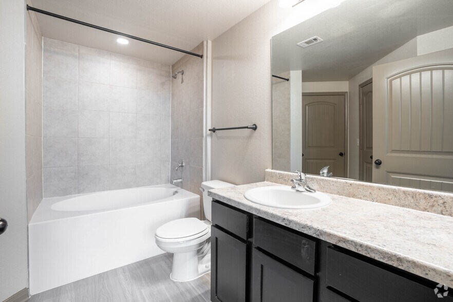 More Photos Of 5751 Greenhouse Rd, Katy Apartments For Lease