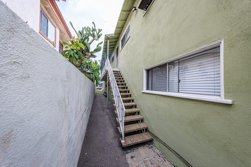 More Photos Of 650 W Wilson Ave, Glendale Apartments For Sale