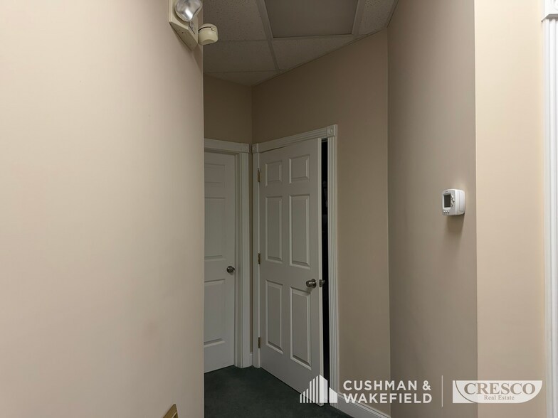 More Photos Of 33420-33442 Liberty Pky, North Ridgeville Light Distribution For Sale