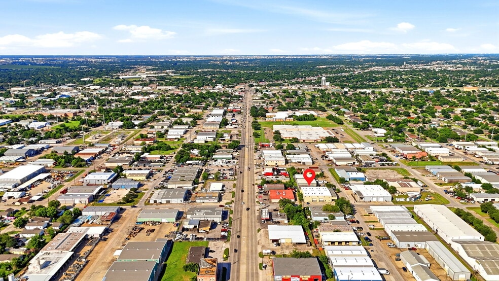 More Photos Of 1313 Illinois St, South Houston Warehouse For Sale