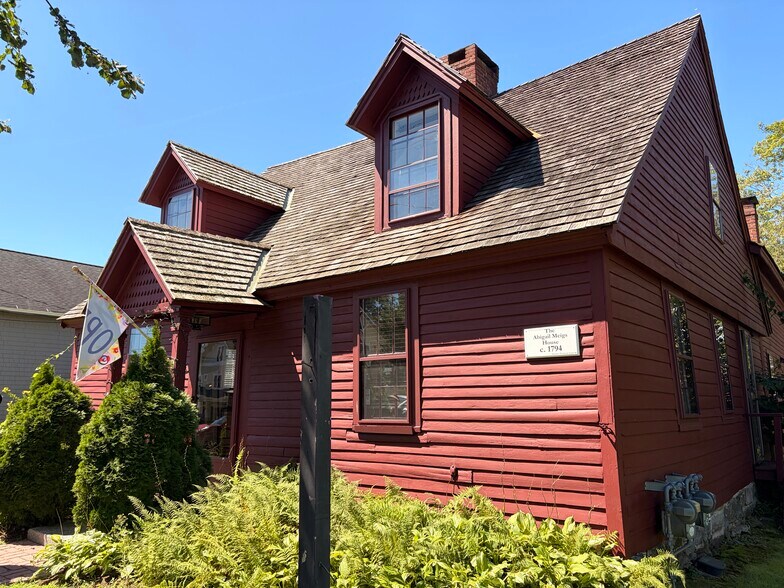 More Photos Of 91 Wall St, Madison Office For Lease