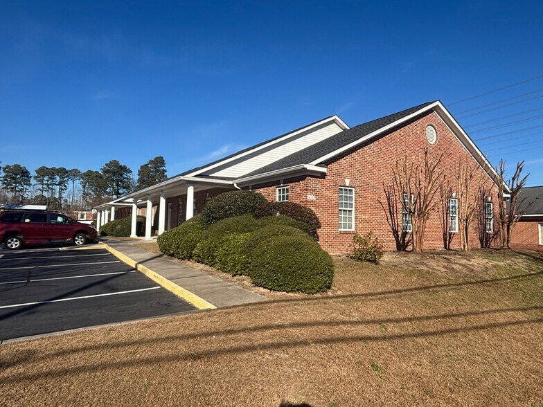 More Photos Of 1904 Sunset Blvd, West Columbia Loft Creative Space For Lease