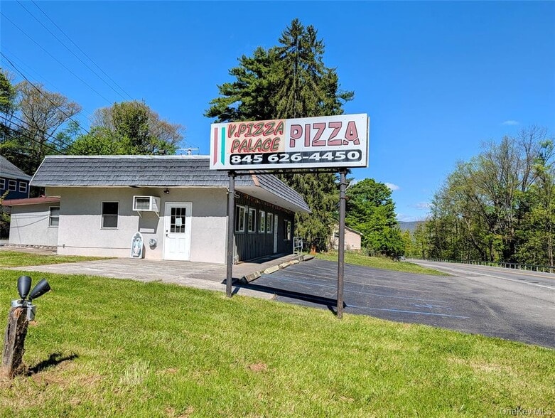 Primary Photo Of 5981 Route 44/55, Kerhonkson Storefront Retail Residential For Sale