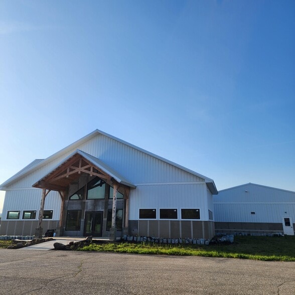 Primary Photo Of 10225 E Lake Rd, North East Winery Vineyard For Sale