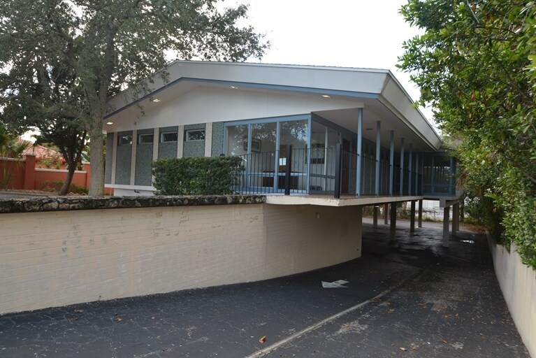 Primary Photo Of 523 N Peninsula Dr, Daytona Beach Office For Sale