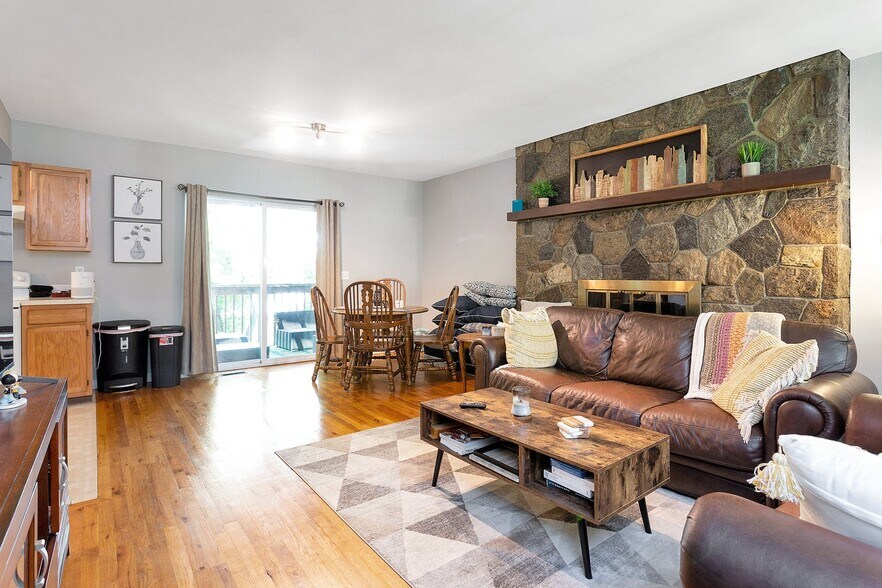 More Photos Of 76 Hope St, Stamford Apartments For Sale