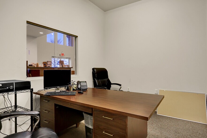 More Photos Of 655 Brown Rd, Myerstown Warehouse For Sale