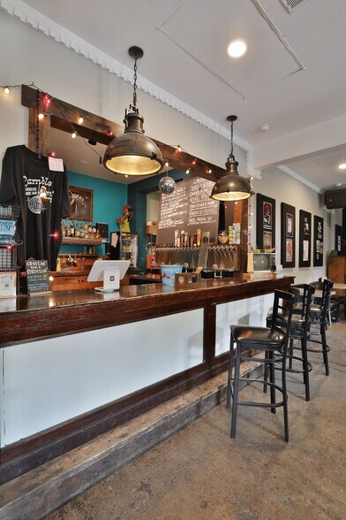 More Photos Of 310-312 E Hudson St, Columbus Freestanding For Sale