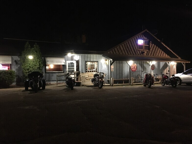 More Photos Of N11050 County Road A, Tomahawk Bar For Sale