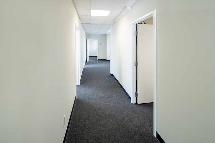 More Photos Of 154A W Eagle Rd, Havertown Medical For Lease