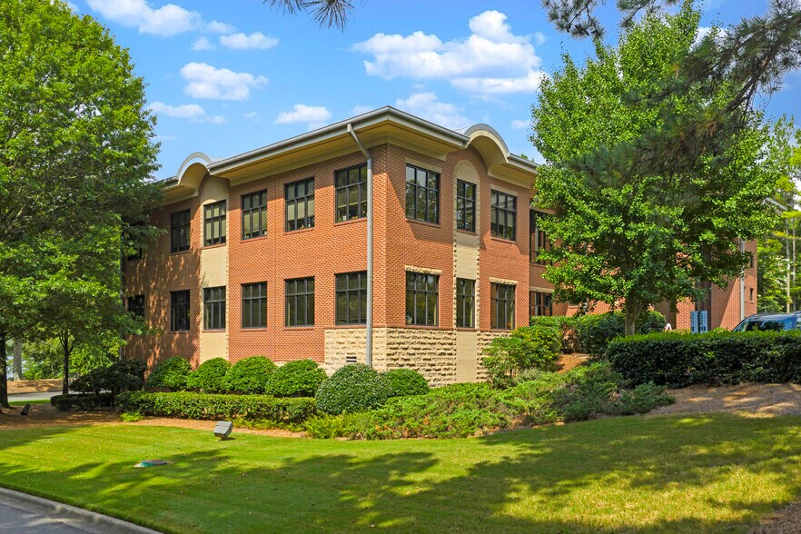 More Photos Of 202 Inverness Center Dr, Birmingham Office For Sale