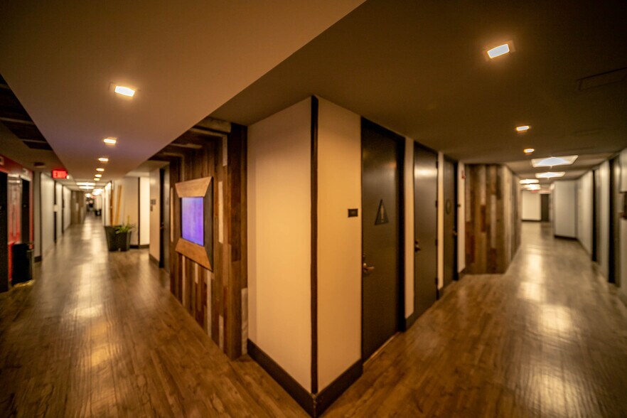 More Photos Of 29525 Canwood St, Agoura Hills Medical For Lease