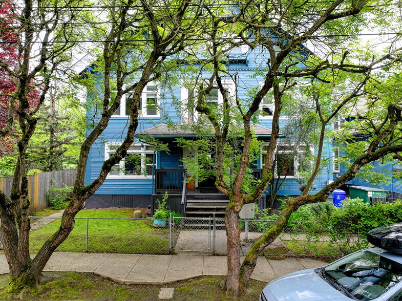 More Photos Of 4016-4024 NE 6th Ave, Portland Apartments For Sale