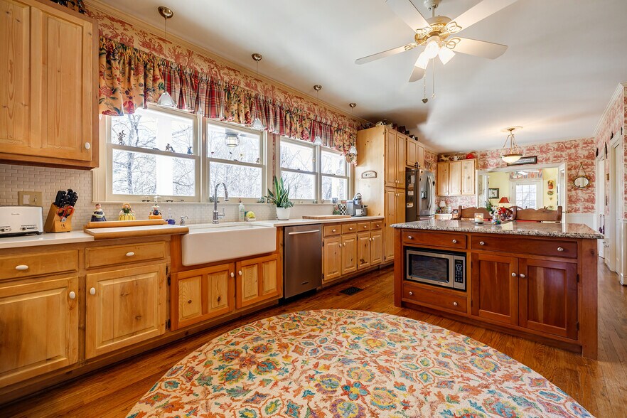 More Photos Of 253 Wright Rd, Temple Specialty For Sale