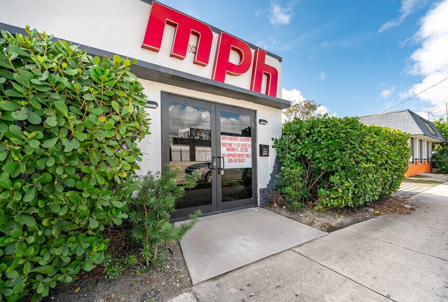 More Photos Of 660-680 NW 71st St, Miami Warehouse For Sale