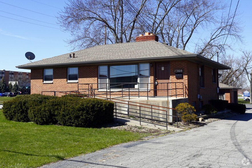 Primary Photo Of 1360 S Lake Park Ave, Hobart Office For Lease