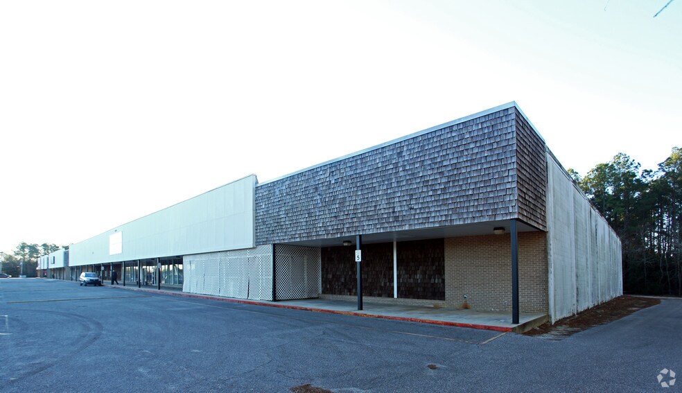 More Photos Of 2303-2325 Highway 90, Gautier Storefront For Sale