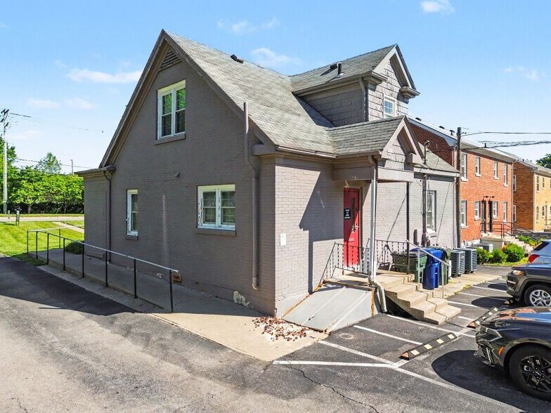 More Photos Of 1618 Harrodsburg Rd, Lexington Medical For Sale